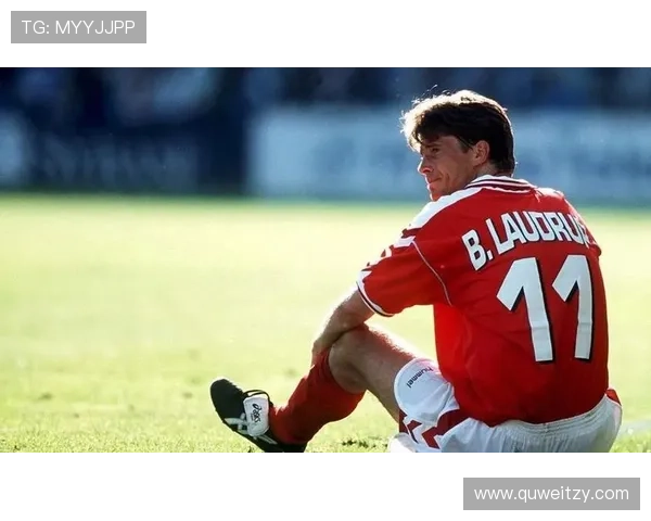 足球巨星GTA跨界冒险揭秘：从绿茵场到虚拟城市的传奇旅程