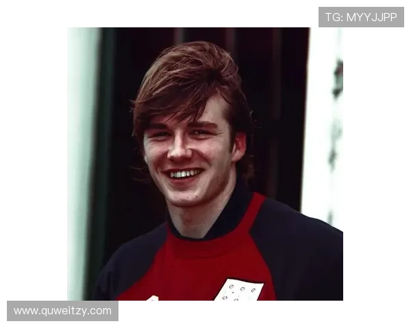 足球场上的14号球星传奇 谁是那个闪耀绿茵的14号英雄